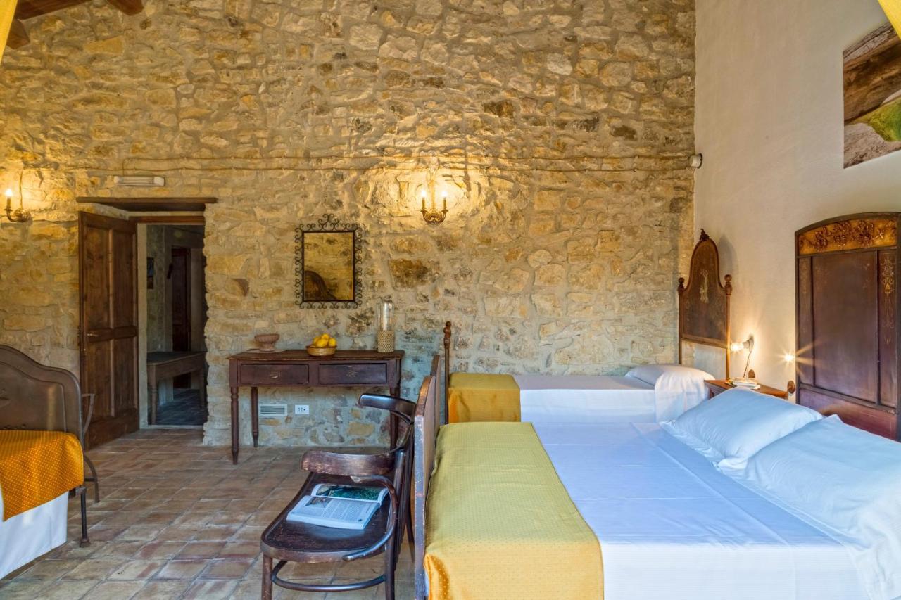 Masseria Fortificata Lo Zafferaneto Buccheri المظهر الخارجي الصورة