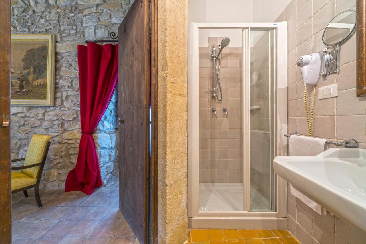 Masseria Fortificata Lo Zafferaneto Buccheri المظهر الخارجي الصورة