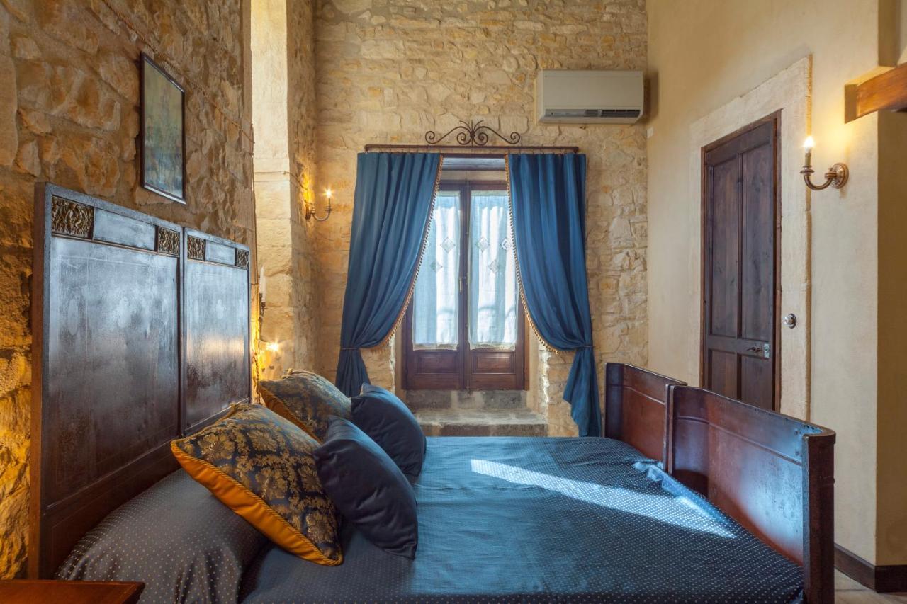 Masseria Fortificata Lo Zafferaneto Buccheri المظهر الخارجي الصورة