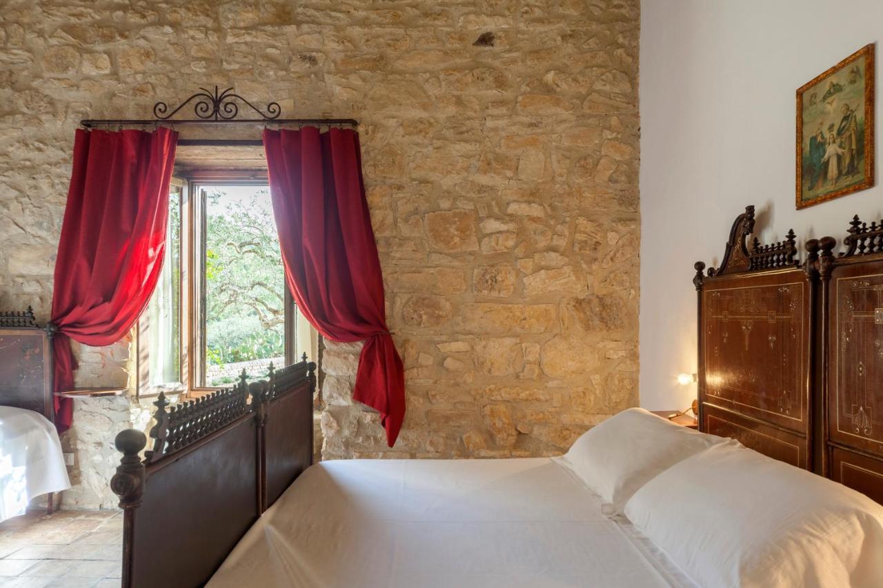 Masseria Fortificata Lo Zafferaneto Buccheri المظهر الخارجي الصورة
