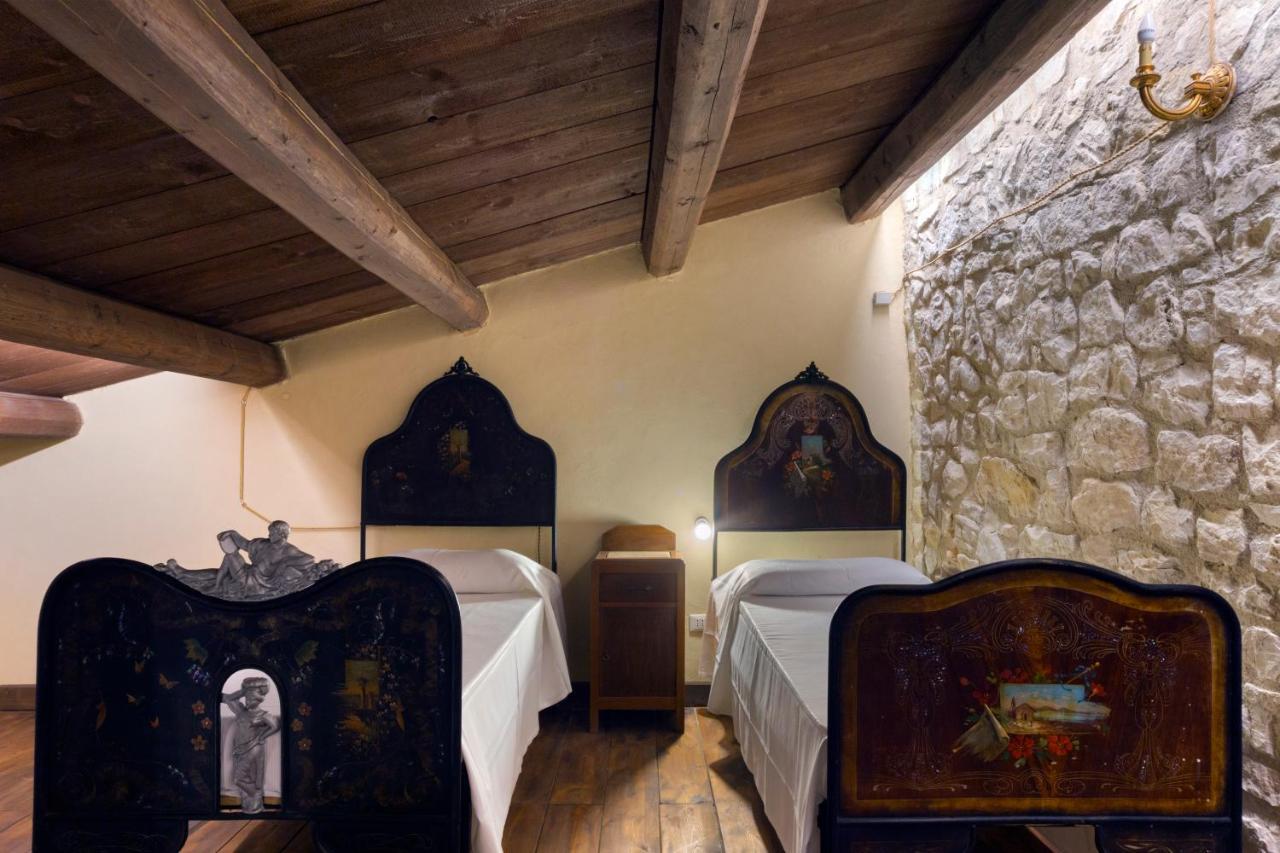 Masseria Fortificata Lo Zafferaneto Buccheri المظهر الخارجي الصورة
